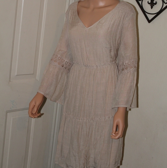 Dress - Picture 2 of 3